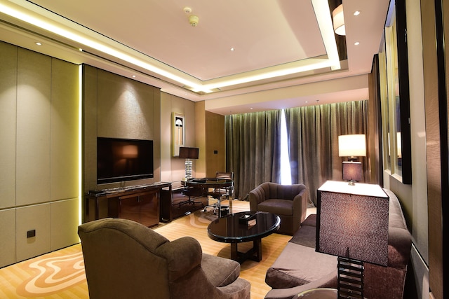 ティルフル ホテル