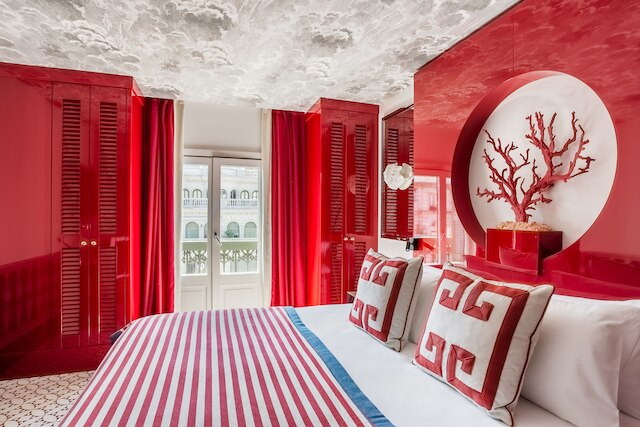 ルーム メイト アンナ, バルセロナ