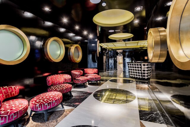 ルーム メイト アンナ, バルセロナ