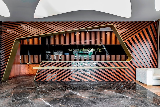 アイディノグル ホテル