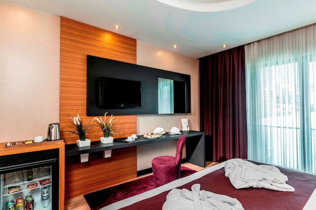 アイディノグル ホテル