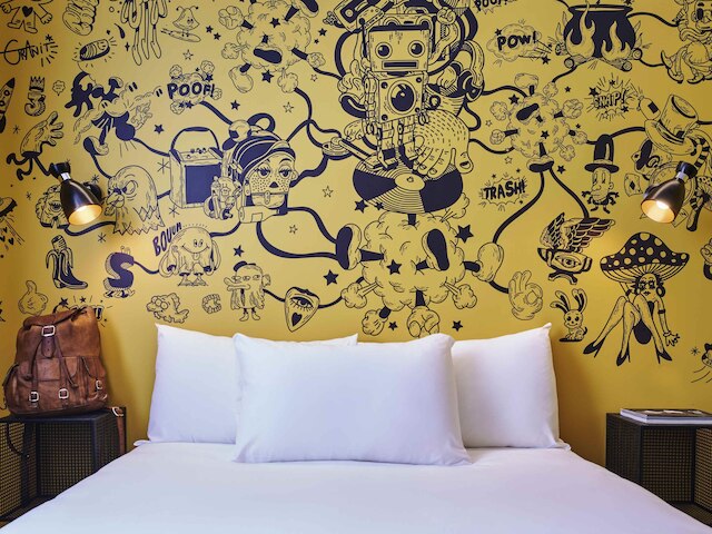 イビス スタイルズ パリ ガール ドゥ レスト マジェンタ