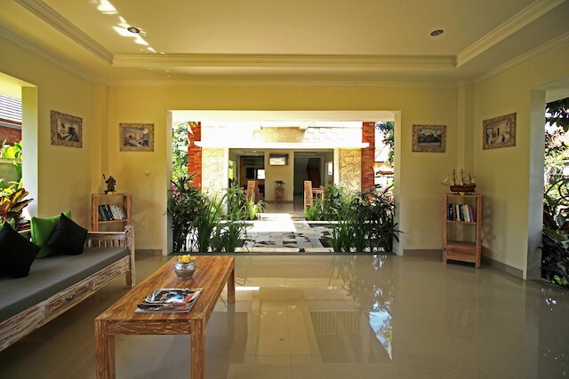 ウマ デ ヴィラ サヌール