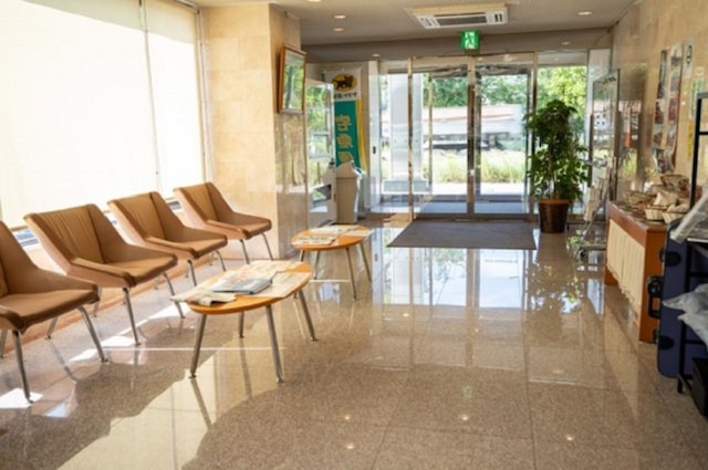 アズイン半田インター