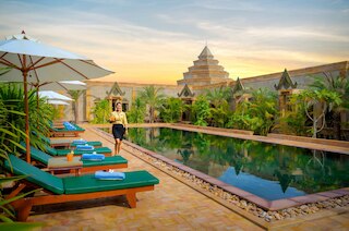 モデル レジデンス アンド スパ