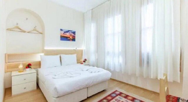 オタンティックホテル