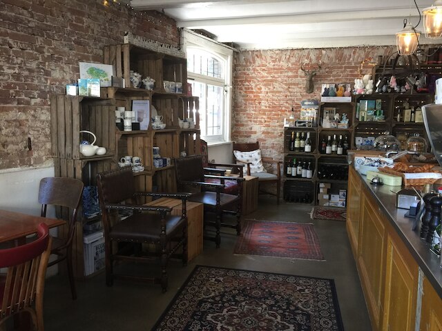 ナイン (T) ティーン B&B