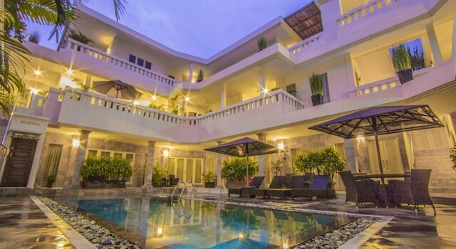 ビーチ メラティ アパートメンツ