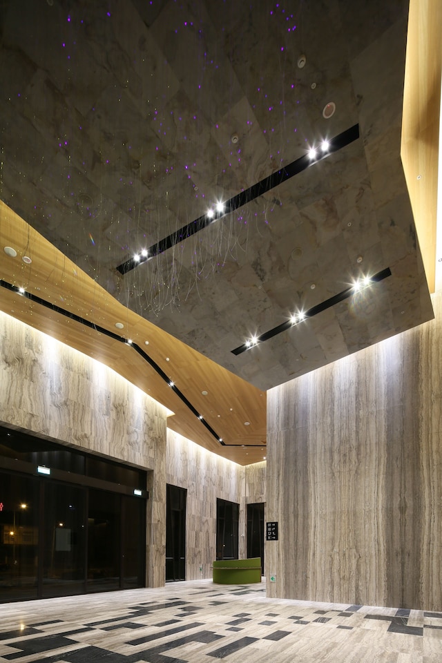 サウス アーバン ホテル (南院旅墅)