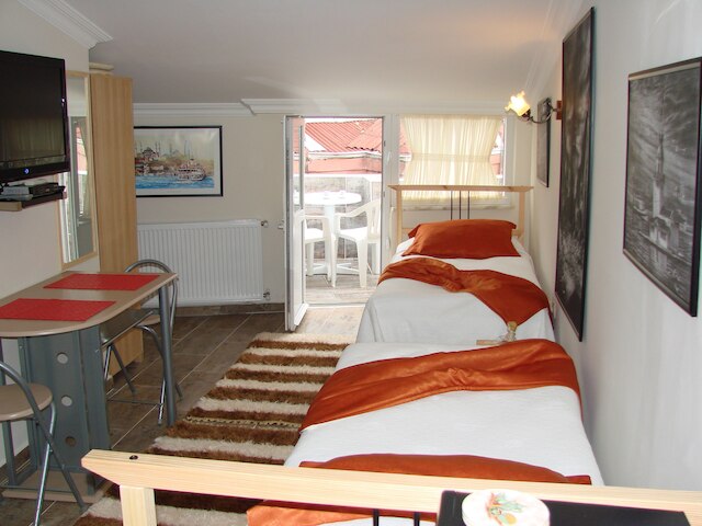 ヴォラーレ アパーツ