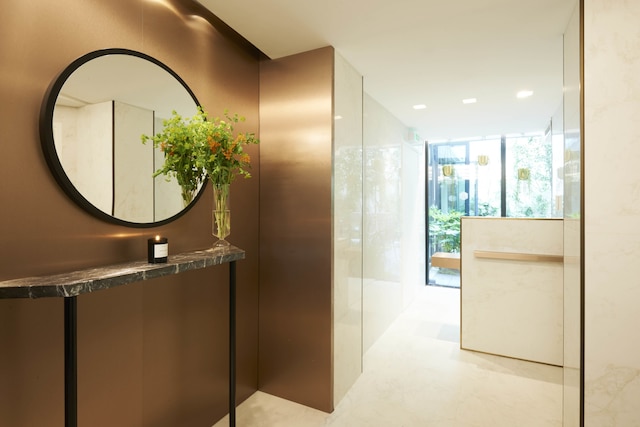 ペルペチュアル エリゼ モンテーニュ