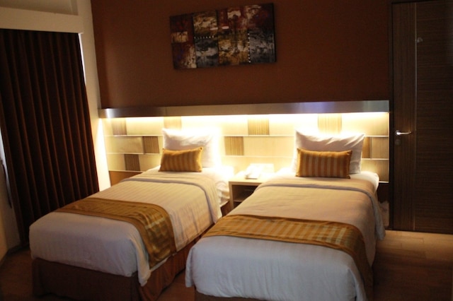 ルビー ホテル シャリーア