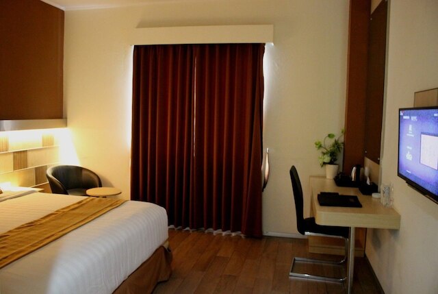 ルビー ホテル シャリーア