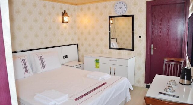 ソフィア スタジオ アパートメンツ