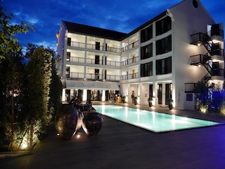 ブリ シリ ホテル