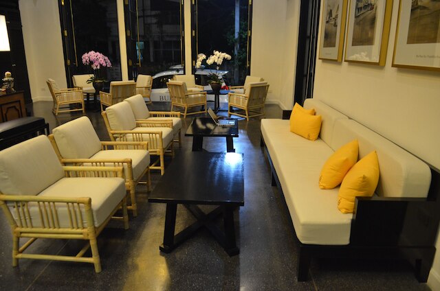 ブリ シリ ホテル