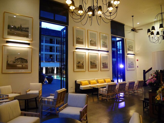 ブリ シリ ホテル