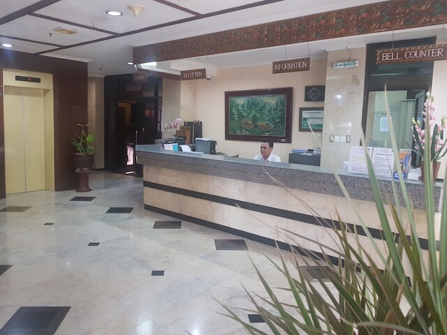 ホテル スルヤ バル