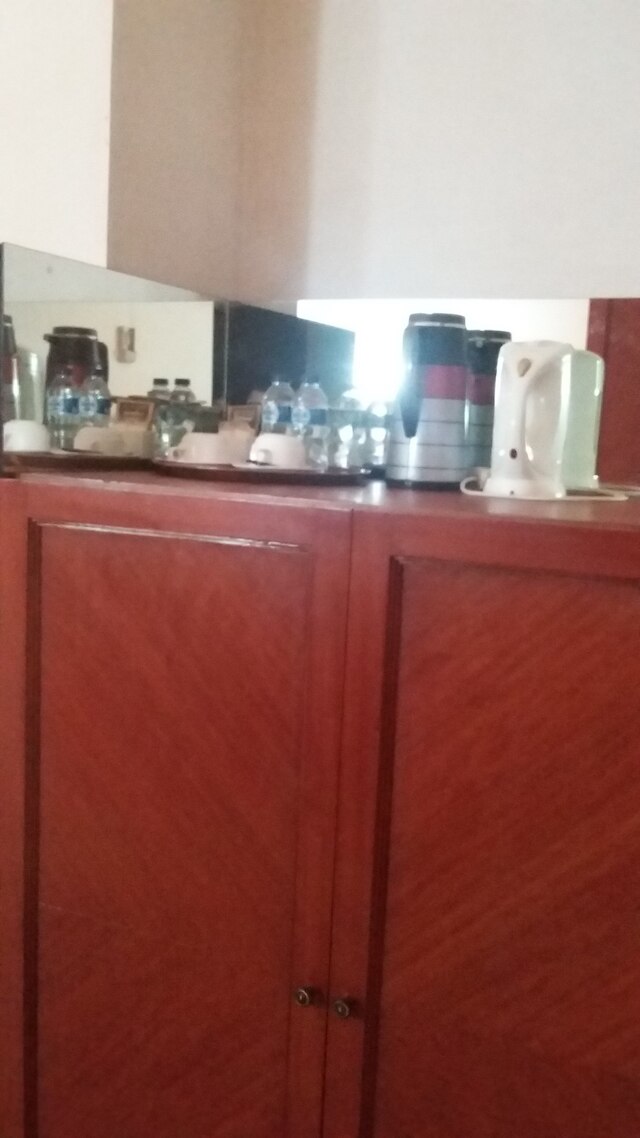 ホテル スルヤ バル