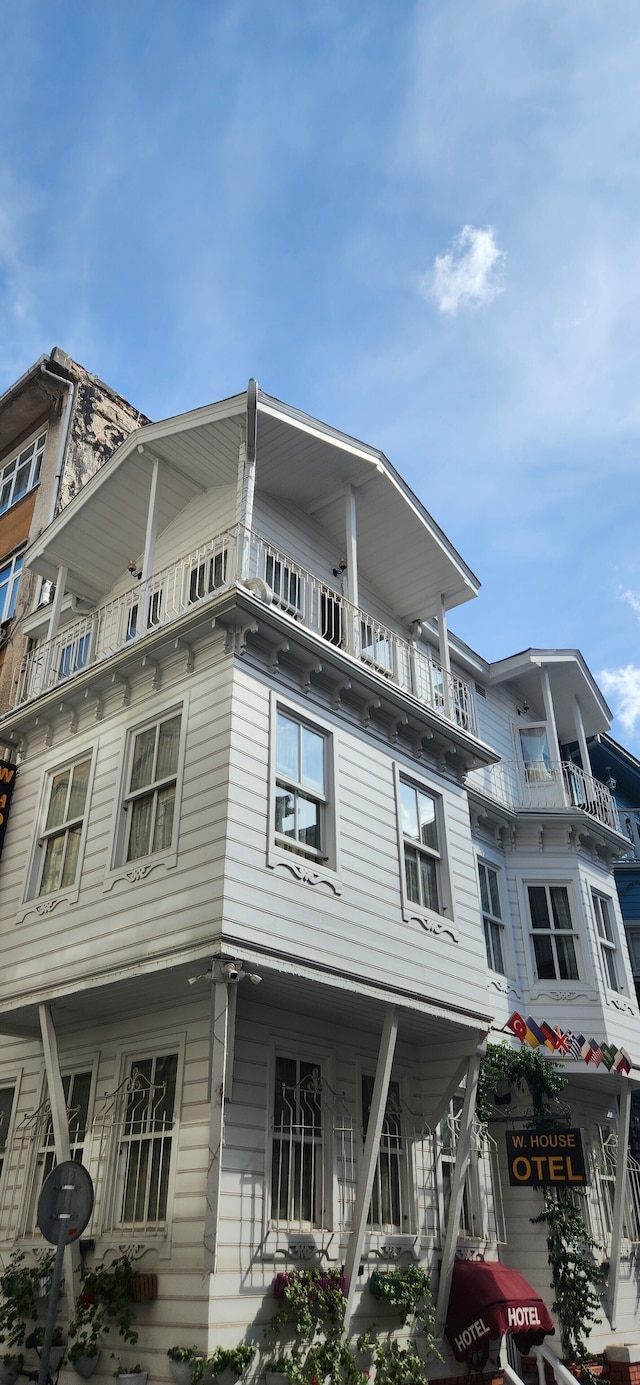 カディコイホワイトハウス