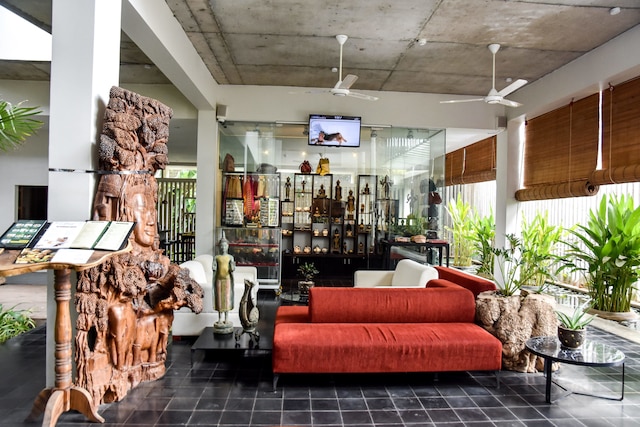 ヒルロックス ホテル & スパ