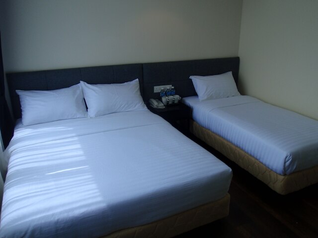 9 スクエア ホテル - スバン ジャヤ