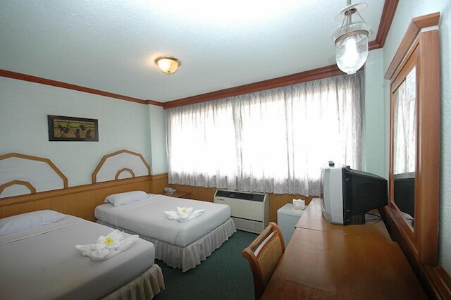 ロッブリー イン