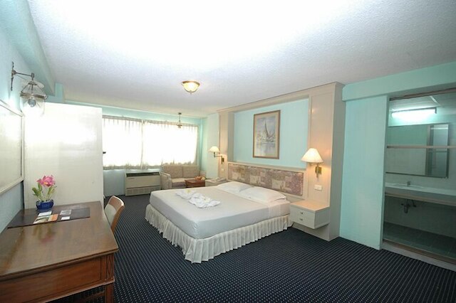 ロッブリー イン