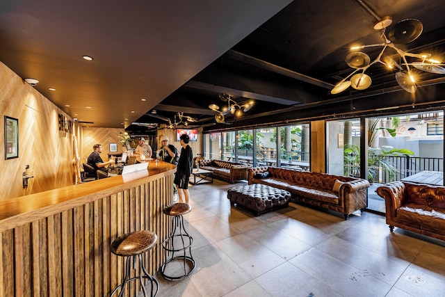 バンク サーファーズ パラダイス - インターナショナル バックパッカー ホステル