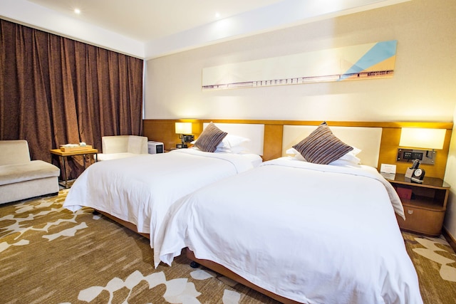 ラマダ アンコール武漢 (华美达安可酒店)