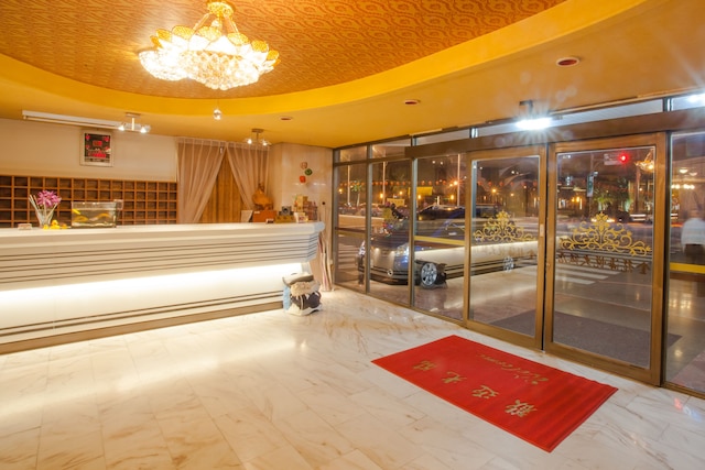 ジーン ローン ハイアット ホテル (金龍海悦大飯店)