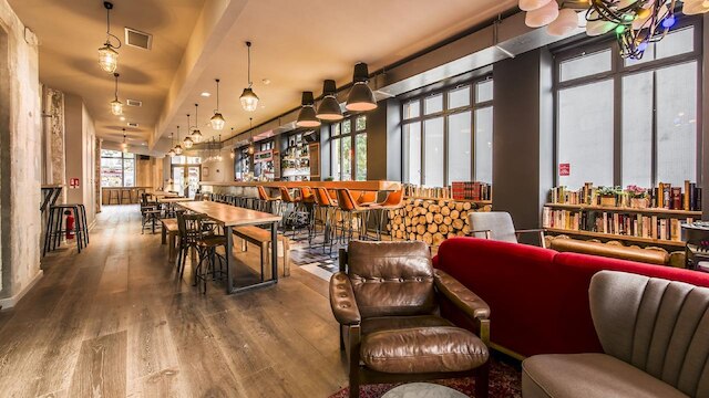 ザ ピープル - パリ ベルヴィル (エクス レ ピアール) - ホステル