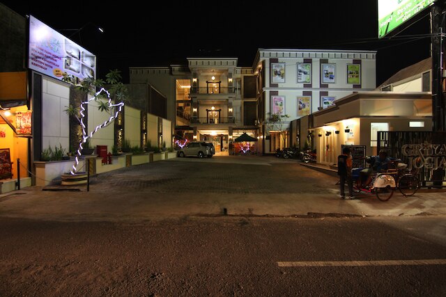 グリヤ ジョグジャ ホテル