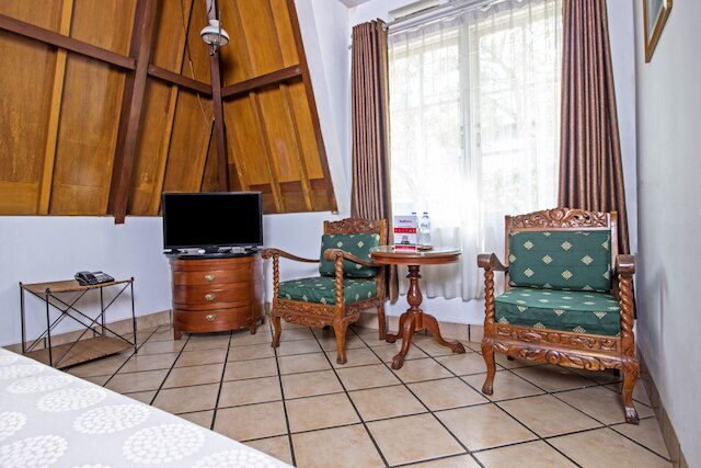 レッドドアーズ プラス ニア パラヒャンガン ユニバーシティ