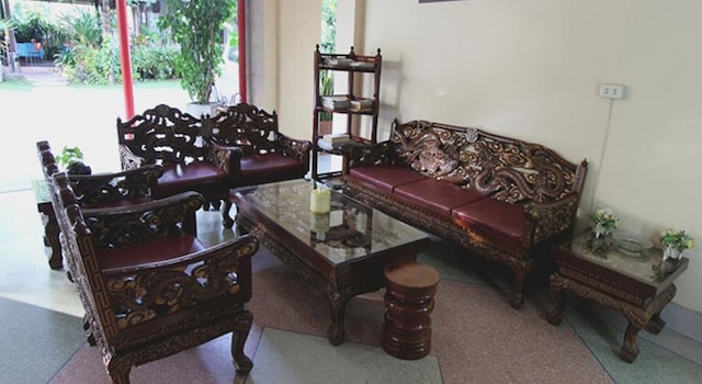 スリソムタイ ホテル