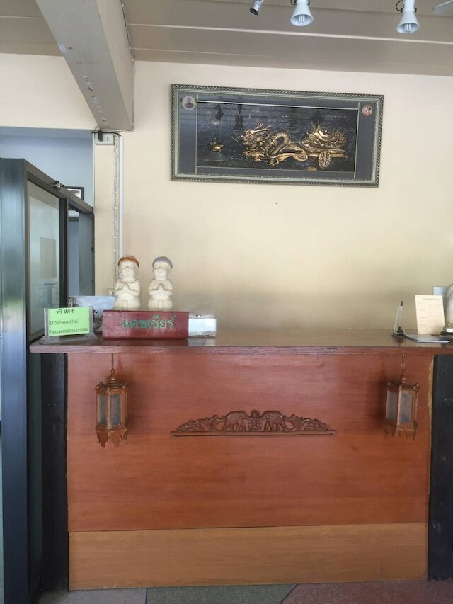 スリソムタイ ホテル