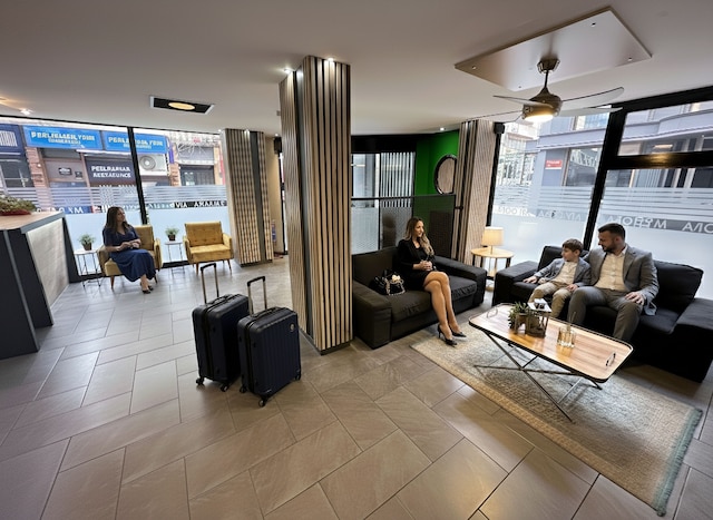 マイ ドラ ホテル