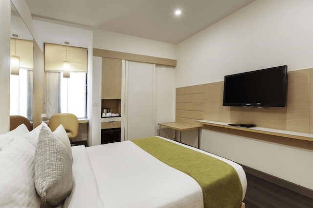 サロバー ポルティコ オウター リング ロード バンガロール