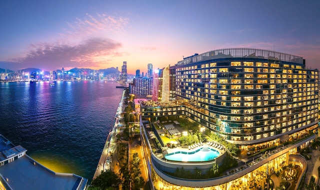 ケリー ホテル香港 バイ シャングリラ (香港嘉里大酒店)