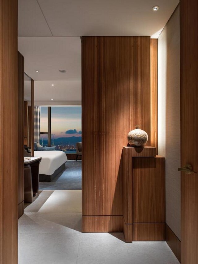 ケリー ホテル香港 バイ シャングリラ (香港嘉里大酒店)