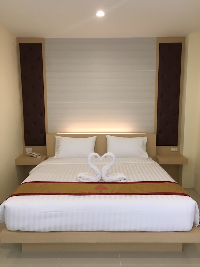 チャンスダー レイク ビュー ホテル