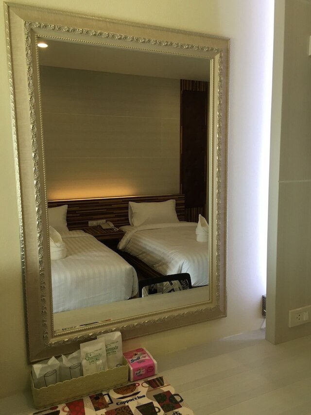 チャンスダー レイク ビュー ホテル