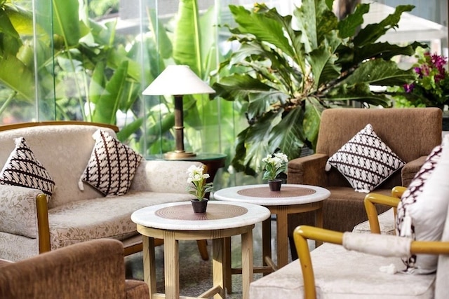 ジョンズ パルディディ インターナショナル ホテル