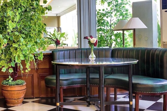 ジョンズ パルディディ インターナショナル ホテル