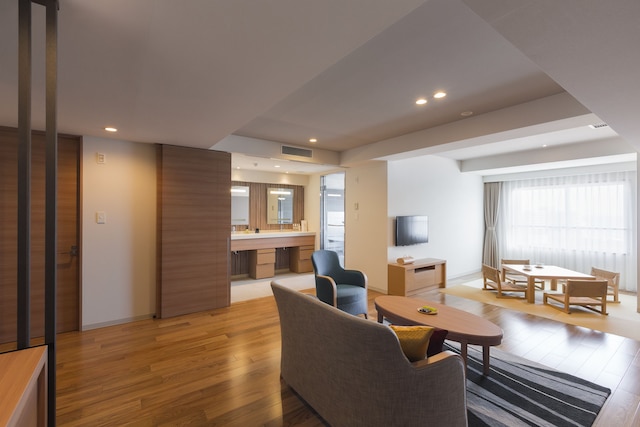 HAKODATE 海峡の風