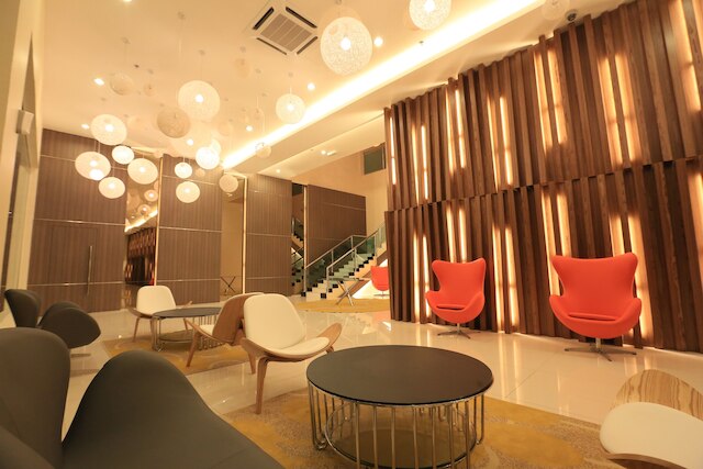 スプリーム ホテル