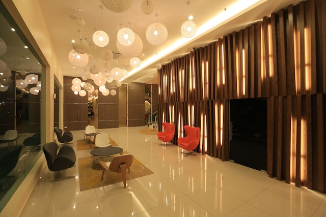 スプリーム ホテル