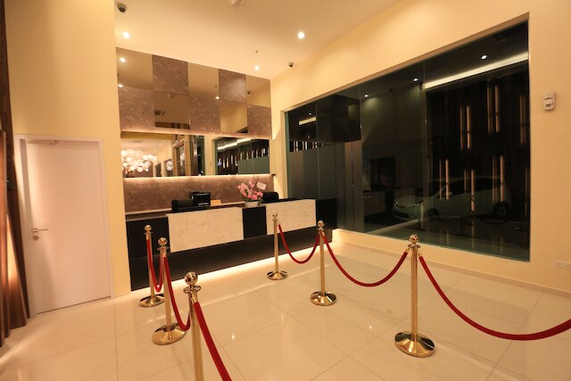 スプリーム ホテル