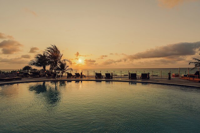 ノブ ホテル マイアミ ビーチ