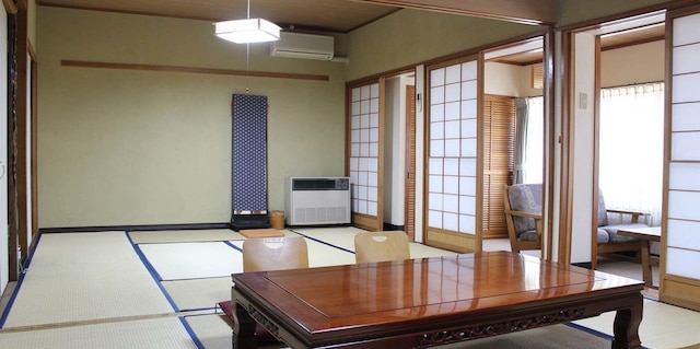 水明館 佳留萱山荘